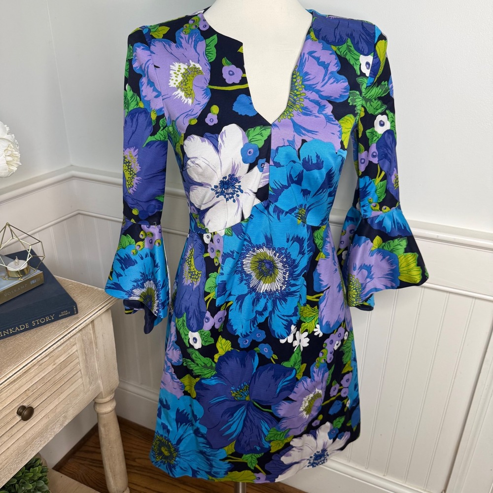 EUC $368 Size 4 Trina Turk Winnie Blue Floral Bell Sleeve Shift Dress
